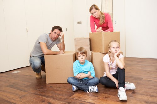 Packing and loading support for a local move